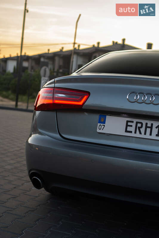 Седан Audi A6 2012 в Ужгороде