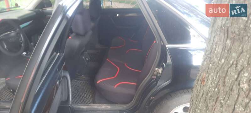 Седан Audi A6 1995 в Киеве