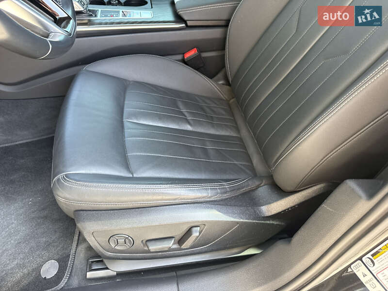 Седан Audi A6 2019 в Стрые