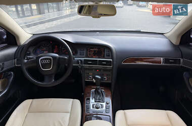 Седан Audi A6 2004 в 