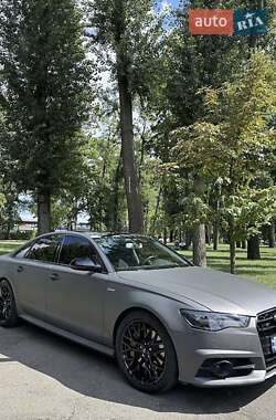 Седан Audi A6 2015 в 