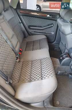 Универсал Audi A6 2002 в 
