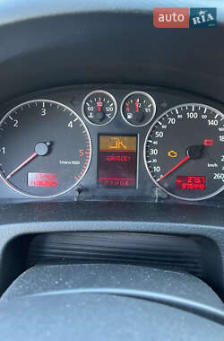 Седан Audi A6 2003 в 