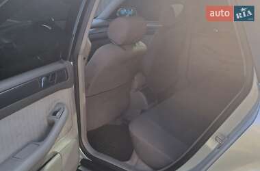 Универсал Audi A6 2001 в 