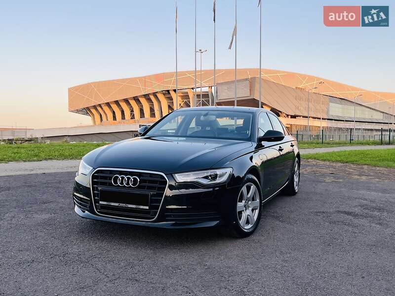Седан Audi A6 2013 в 