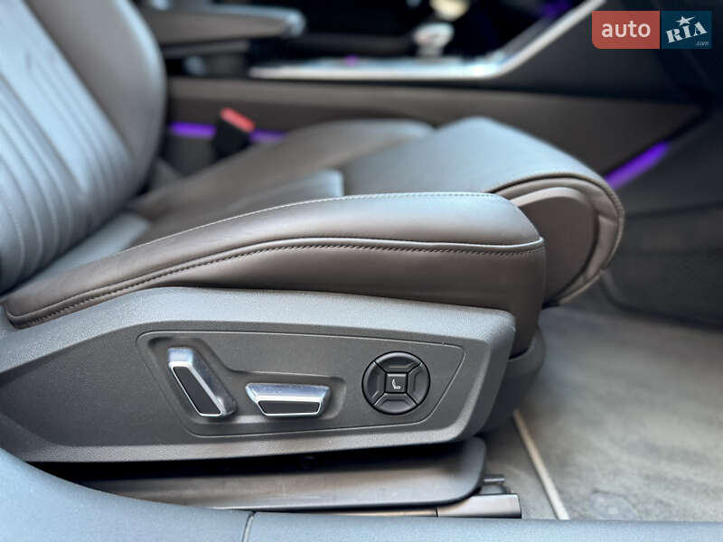 Седан Audi A6 2019 в Ужгороді
