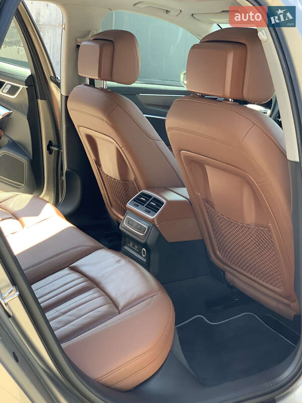 Седан Audi A6 2019 в Киеве