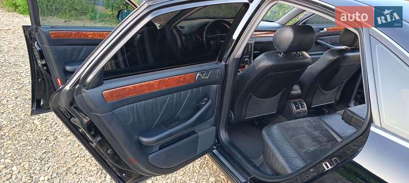 Седан Audi A6 2000 в Самборе