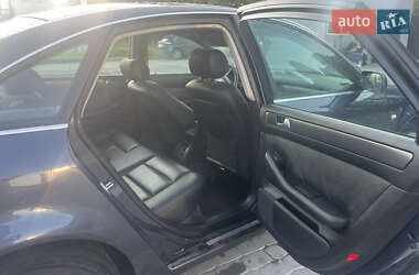 Седан Audi A6 2004 в 