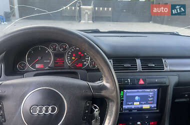 Седан Audi A6 2004 в 