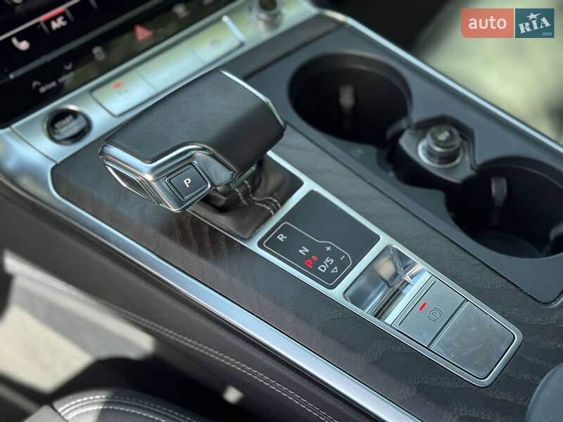 Седан Audi A6 2022 в Киеве