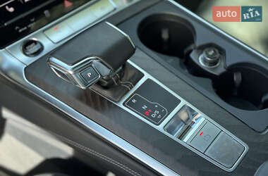 Седан Audi A6 2022 в 