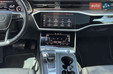 Седан Audi A6 2022 в 