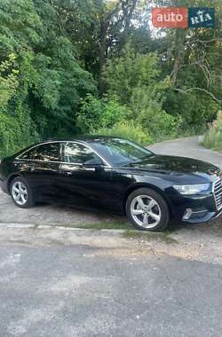 Седан Audi A6 2019 в 