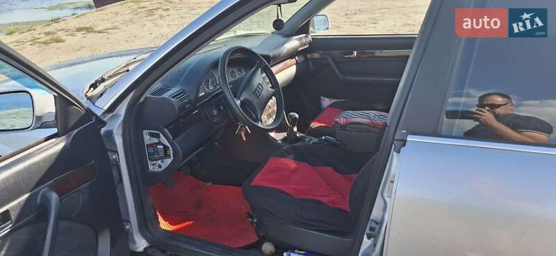 Универсал Audi A6 1996 в Украинке