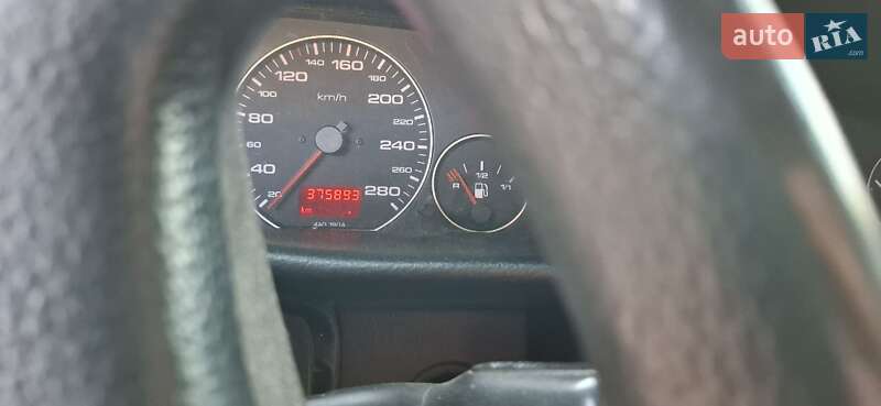 Универсал Audi A6 1996 в Украинке