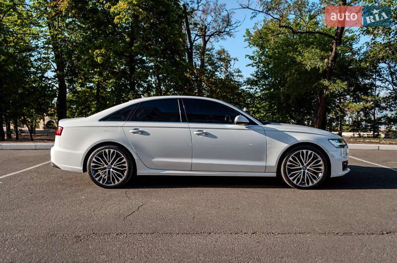 Седан Audi A6 2015 в Одессе