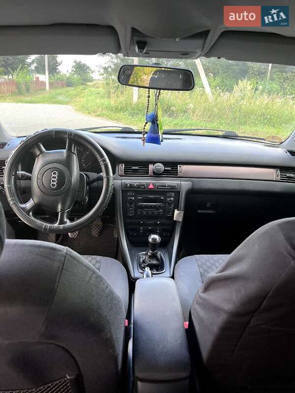 Седан Audi A6 2001 в Стрые