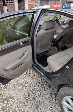Седан Audi A6 2000 в 