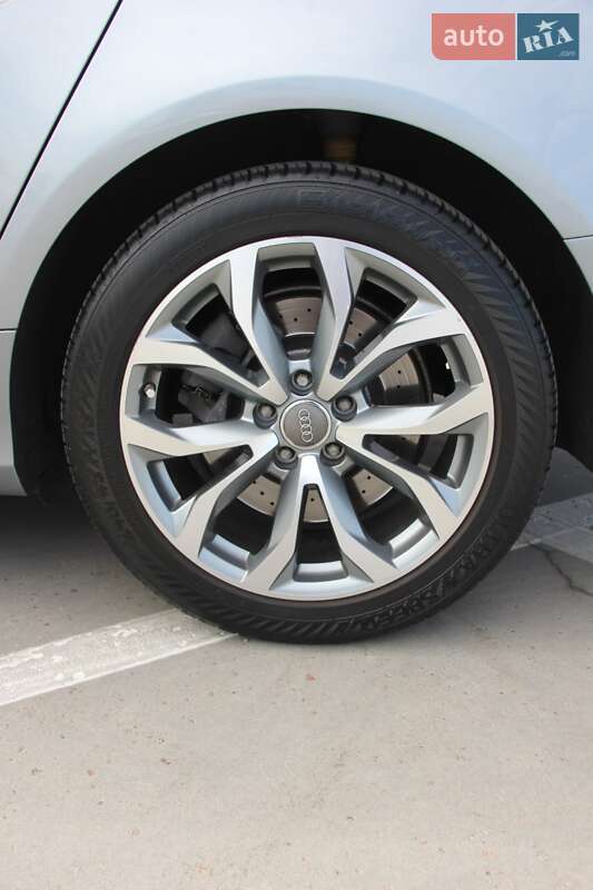 Седан Audi A6 2012 в Киеве