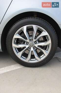 Седан Audi A6 2012 в 