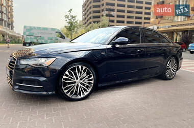 Седан Audi A6 2015 в 