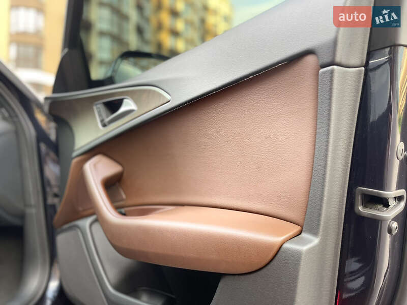 Седан Audi A6 2015 в Киеве