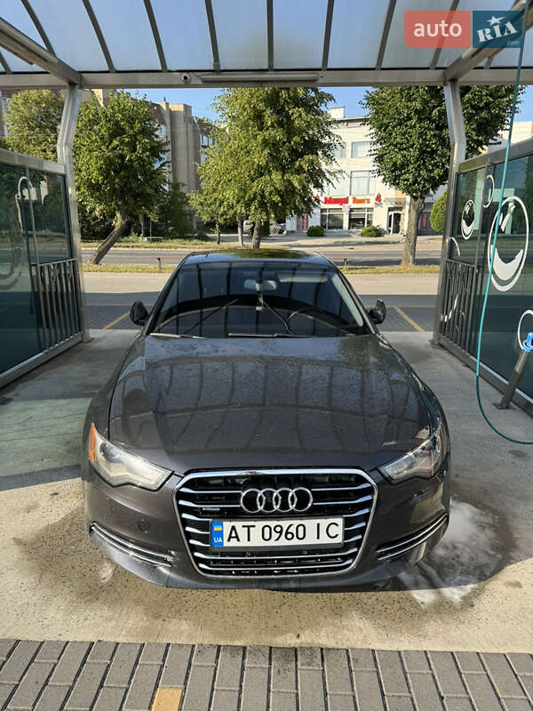 Седан Audi A6 2012 в 