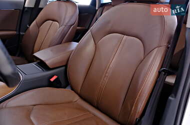Седан Audi A6 2015 в 