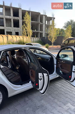 Седан Audi A6 2014 в 