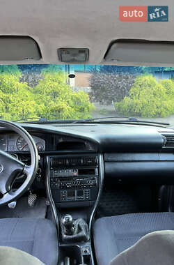 Универсал Audi A6 1995 в 