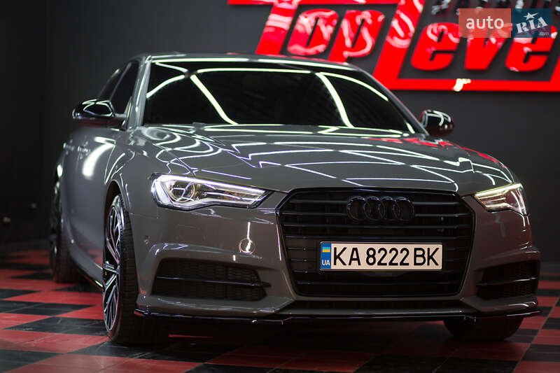 Седан Audi A6 2016 в 