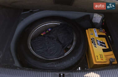 Седан Audi A6 2004 в 