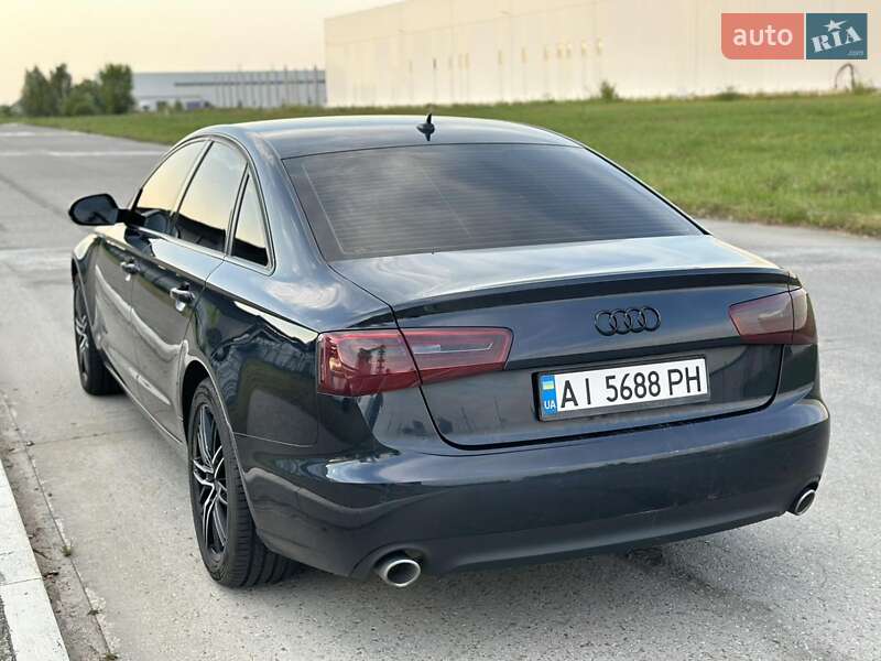 Седан Audi A6 2013 в Коростене