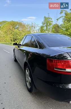 Седан Audi A6 2004 в 