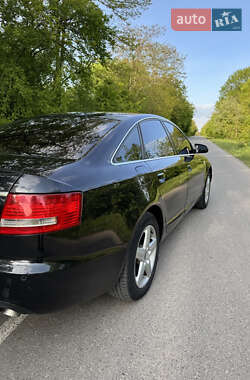 Седан Audi A6 2004 в 