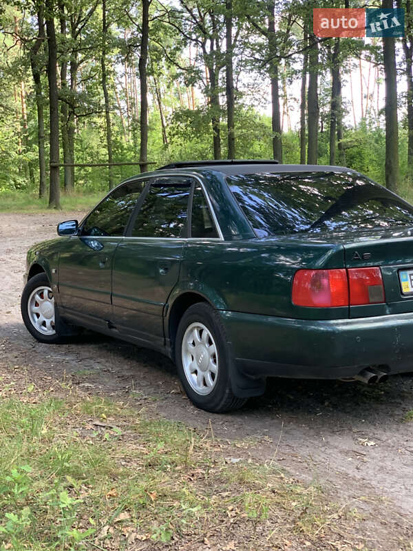 Седан Audi A6 1995 в Киверцах