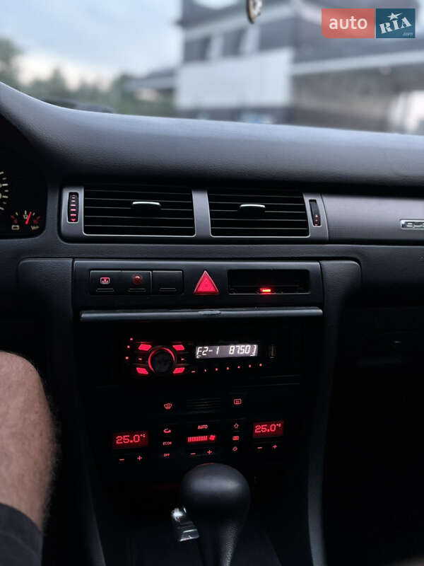 Седан Audi A6 2000 в Иршаве
