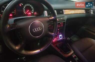 Седан Audi A6 2001 в 
