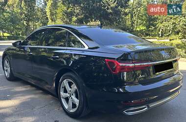 Седан Audi A6 2022 в 