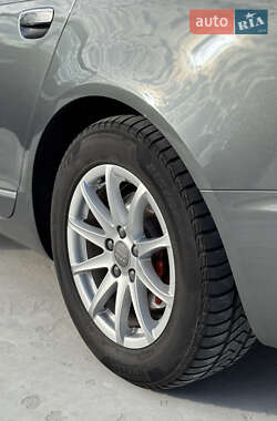 Седан Audi A6 2010 в 