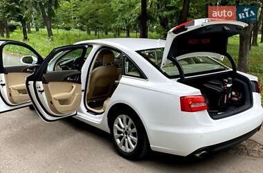 Седан Audi A6 2012 в 