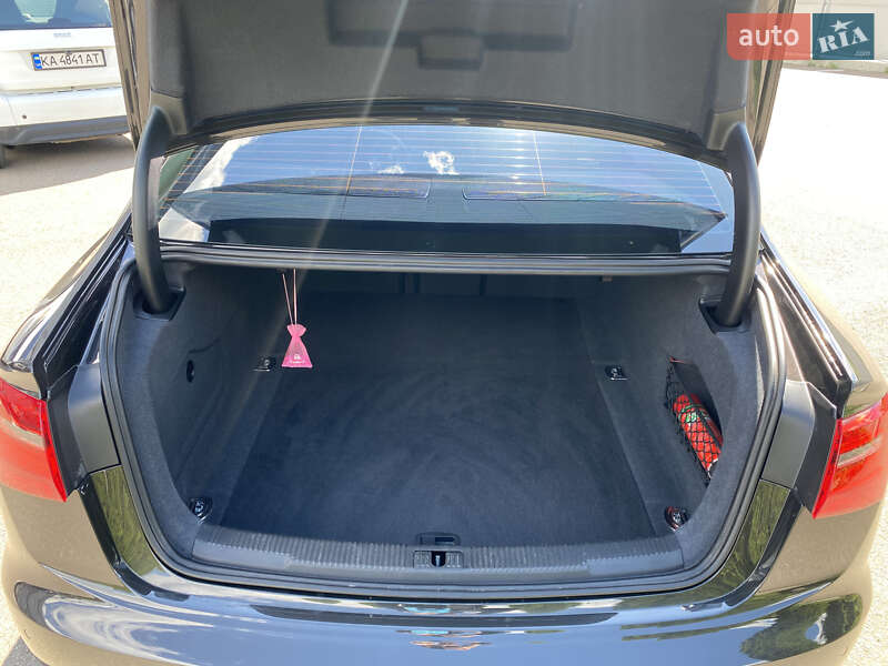 Седан Audi A6 2013 в Киеве