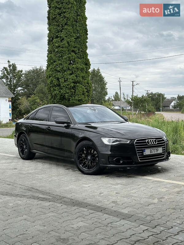 Седан Audi A6 2015 в 
