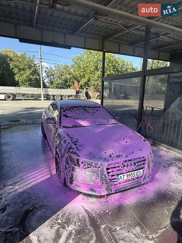 Седан Audi A6 2013 в Ивано-Франковске