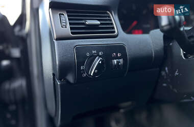 Седан Audi A6 2001 в 
