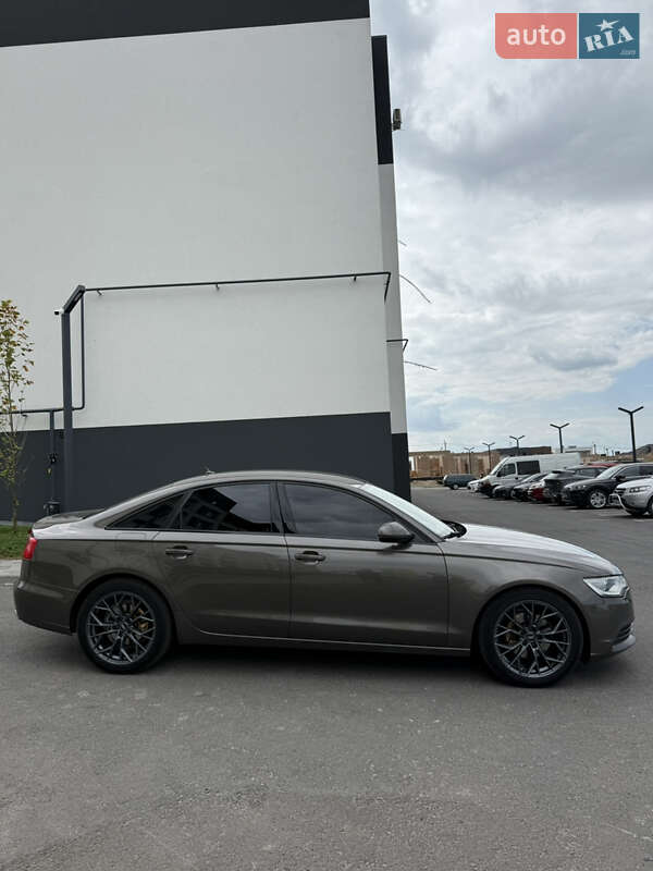 Седан Audi A6 2013 в Ровно