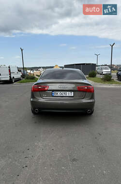 Седан Audi A6 2013 в 