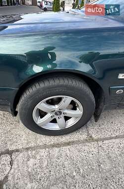 Седан Audi A6 1996 в 