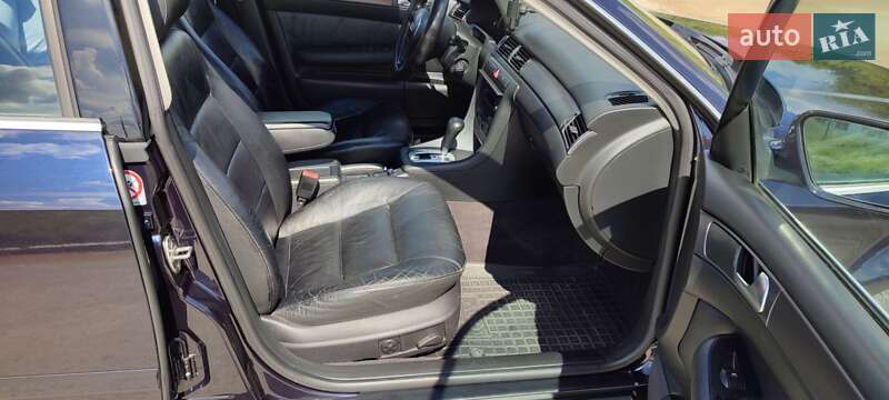 Седан Audi A6 2003 в Коростене